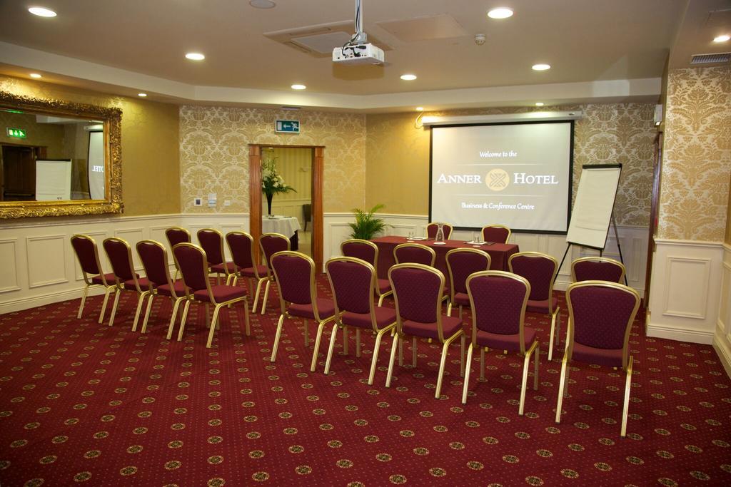 Anner Hotel Thurles Exterior photo