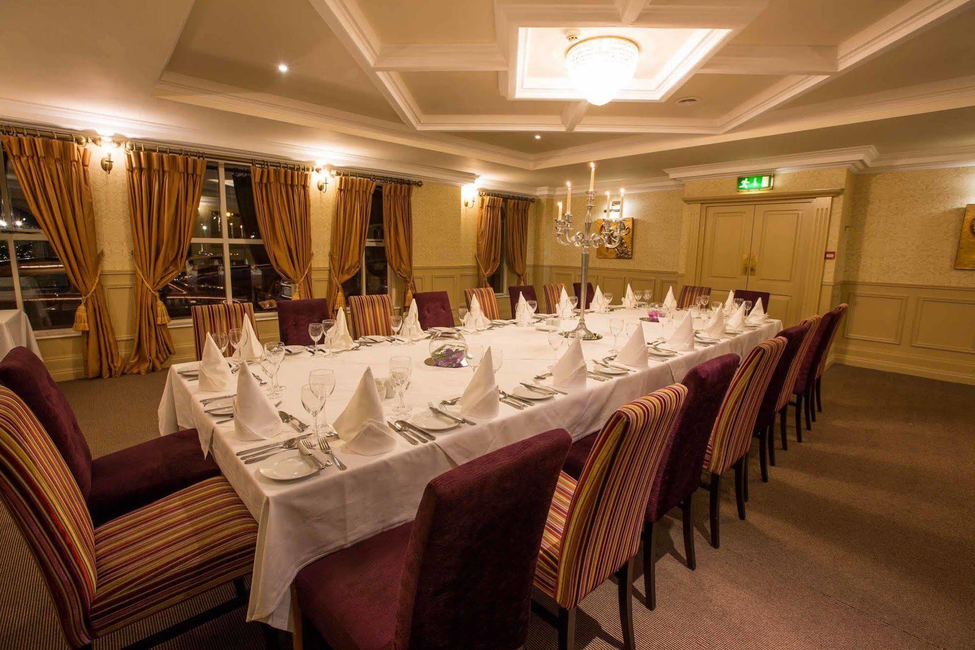 Anner Hotel Thurles Exterior photo